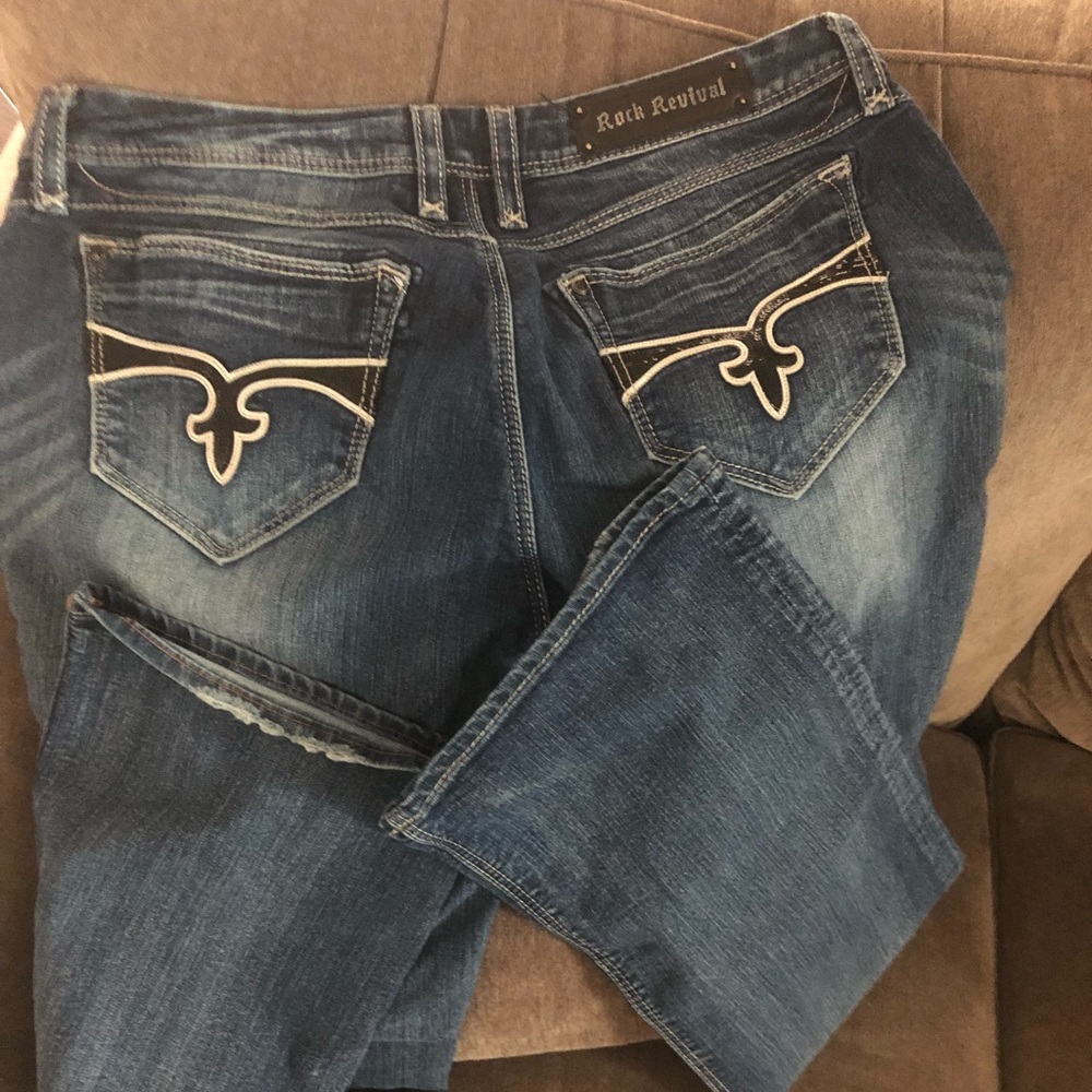 Rock Revival boot cut. Euc. Size 36 long.